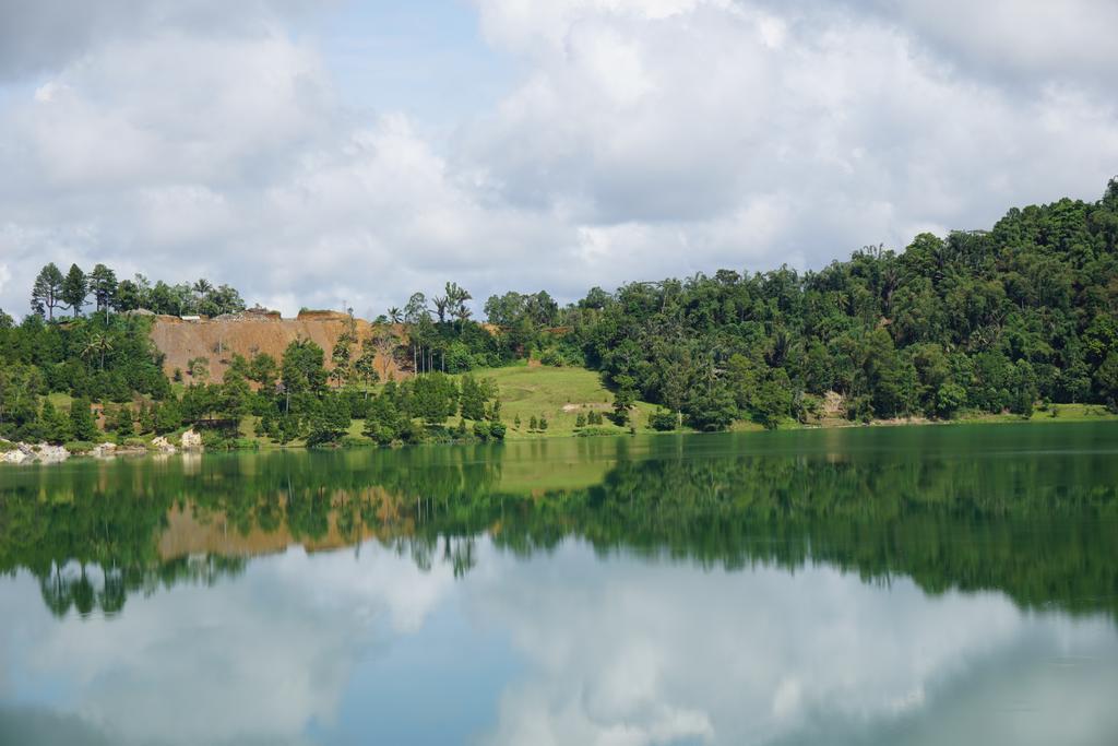 Green Lake Linow Tomohon Bagian luar foto